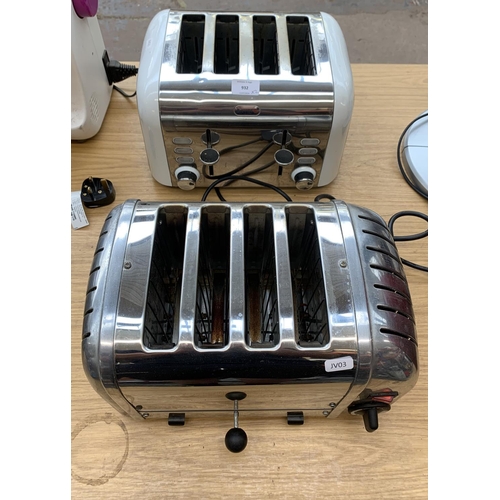 932 - Two four slice toasters, one Dualit 40352 and one Breville VTT334