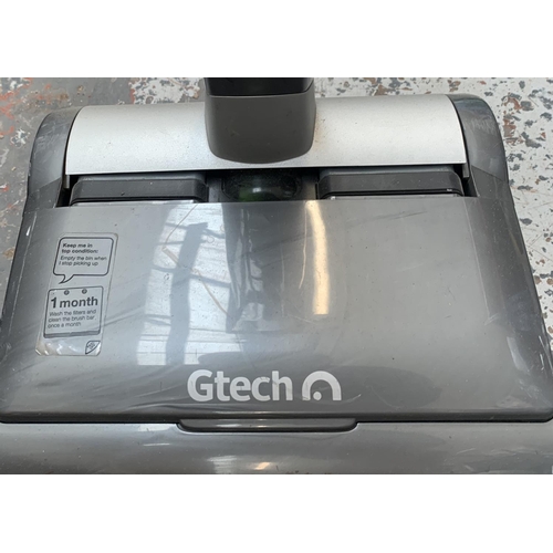 950 - A Gtech Airram 22v upright bagless vacuum cleaner