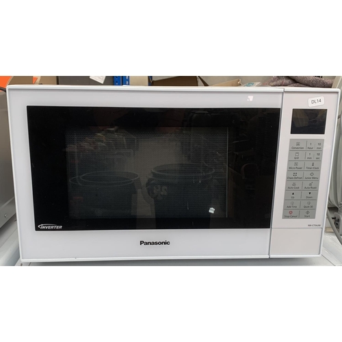 962 - A Panasonic NN-CT54JW inverter microwave oven