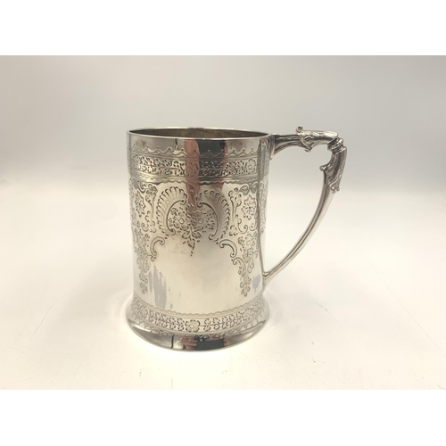 2133 - A Victorian Walker & Hall hallmarked Sheffield silver engraved tankard, dated 1892 - approx. gross w... 