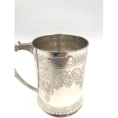 2133 - A Victorian Walker & Hall hallmarked Sheffield silver engraved tankard, dated 1892 - approx. gross w... 