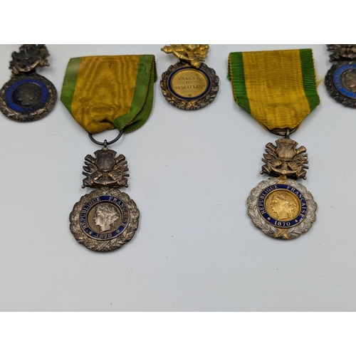 2148 - Five WWI French military Medaille Militaire Valeur Et Discipline medals