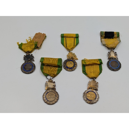 2148 - Five WWI French military Medaille Militaire Valeur Et Discipline medals