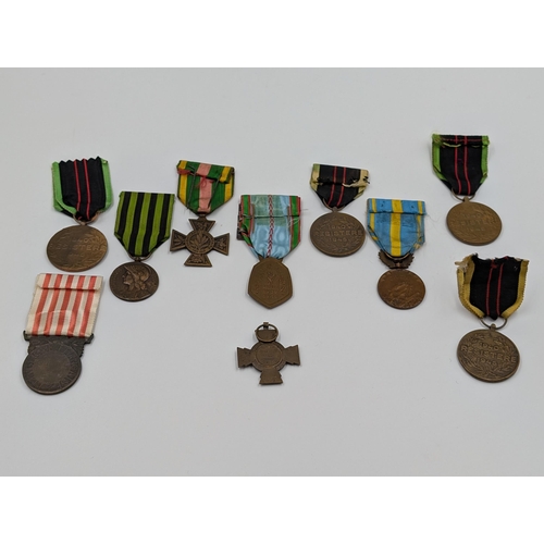 2154 - Ten French and Belgian WWI and WWII military medals to include Croix de Valeur, Combattant Volontair... 