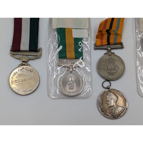 2164 - Ten military medals to include Indian Operation Vijay, Namibian Campaign Star, Pakistan War with Ind... 