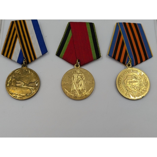 2170 - Ten Russian military Medals to include USSR Soviet 50 Year Anniversary, Valiant Labour, Twenty Years... 