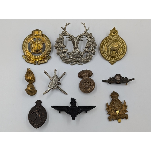 2188 - Ten military cap badges