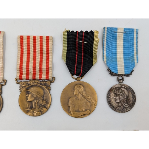 2214 - Ten French military medals to include WWII Armed Resistance, Franco-Prussian War, Colonial etc.