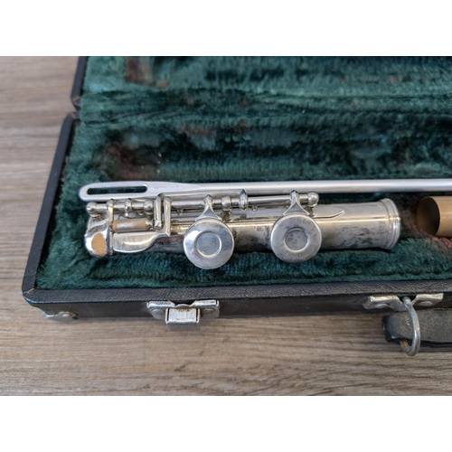 914 - A cased Sapphire by Rosetti student flute with cleaning rod