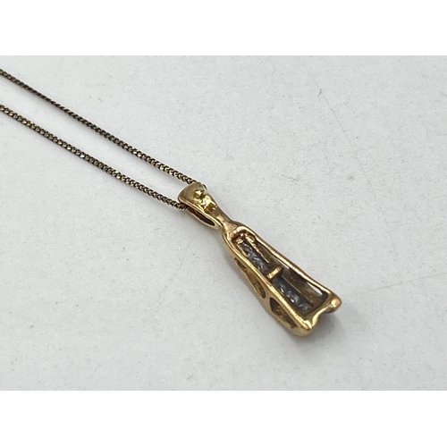 2037 - Two pieces of stamped 9ct gold jewellery, one diamond pendant necklace and one pendant - approx. gro... 