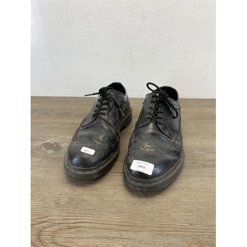 2115 - A pair of Dr. Martens The Original black leather brogues - UK size 11