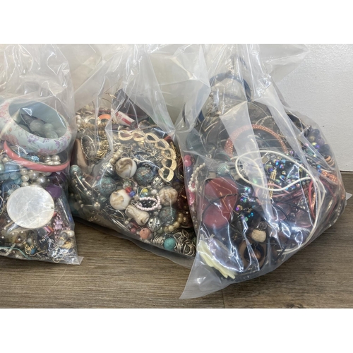 2126 - Approx. 20kg of assorted costume jewellery