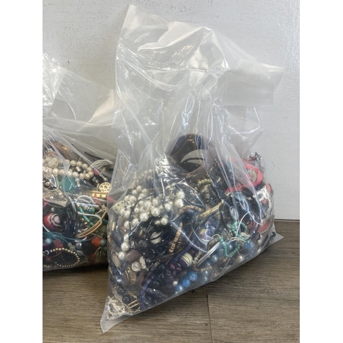 2127 - Approx. 20kg of assorted costume jewellery