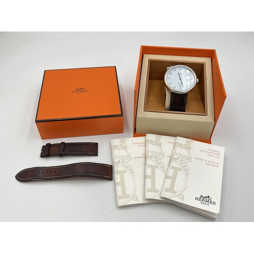 2021 - A boxed Hermès Arceau stainless steel automatic men's wristwatch with instruction manual, internatio... 