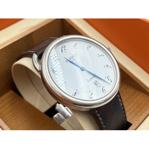 2021 - A boxed Hermès Arceau stainless steel automatic men's wristwatch with instruction manual, internatio... 