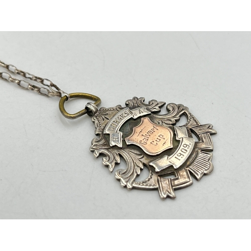 2033 - An Edwardian Walker & Hall hallmarked Birmingham sterling silver fob pendant necklace, dated 1908 - ... 