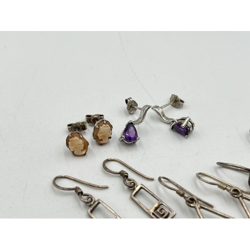 2035 - Seven pairs of .925 silver drop earrings to include amethyst, pearl, peridot etc. - approx. gross we... 