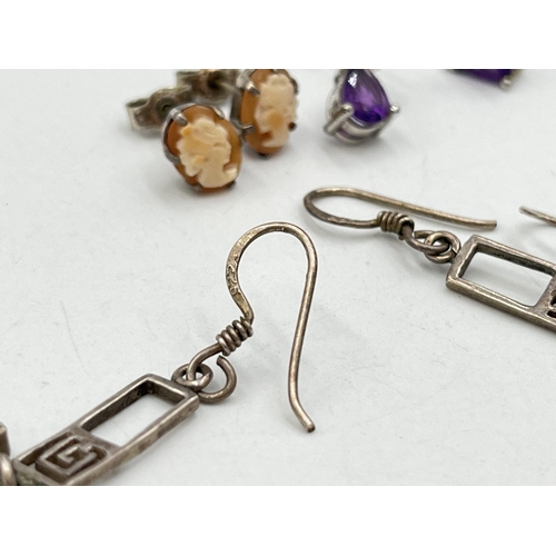 2035 - Seven pairs of .925 silver drop earrings to include amethyst, pearl, peridot etc. - approx. gross we... 