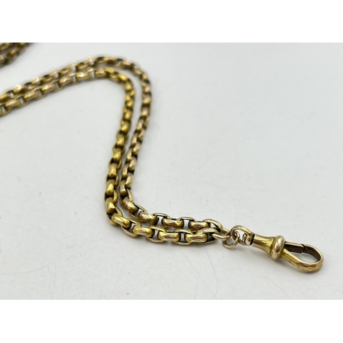 2061 - A Victorian yellow metal muff chain - approx. gross weight 45g and 65cm long