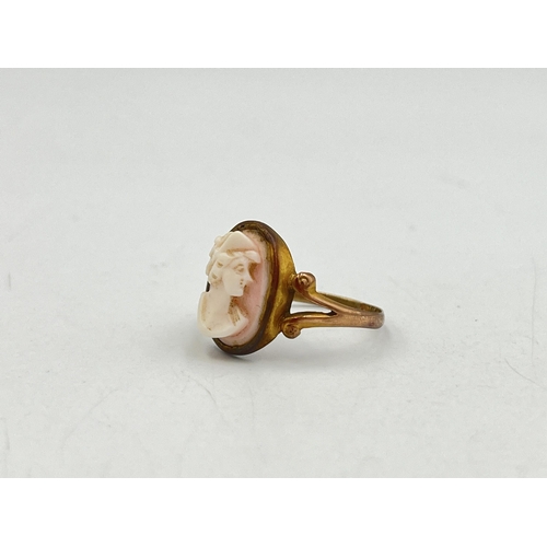 2076 - An antique hallmarked Chester 9ct gold cameo ring, dated 1917, size P½ - approx. gross weight 2.1g