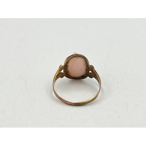 2076 - An antique hallmarked Chester 9ct gold cameo ring, dated 1917, size P½ - approx. gross weight 2.1g