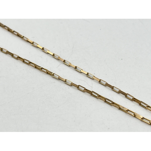 2082 - A 9ct gold T-bar pendant necklace - approx. gross weight 3.2g and 26cm long when clasped