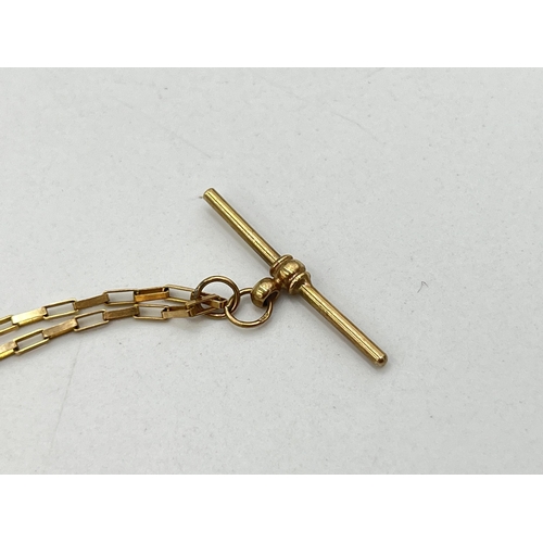 2082 - A 9ct gold T-bar pendant necklace - approx. gross weight 3.2g and 26cm long when clasped