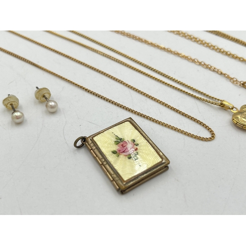 2084 - A collection of jewellery to include yellow metal pendant necklaces, yellow metal guilloche enamel p... 