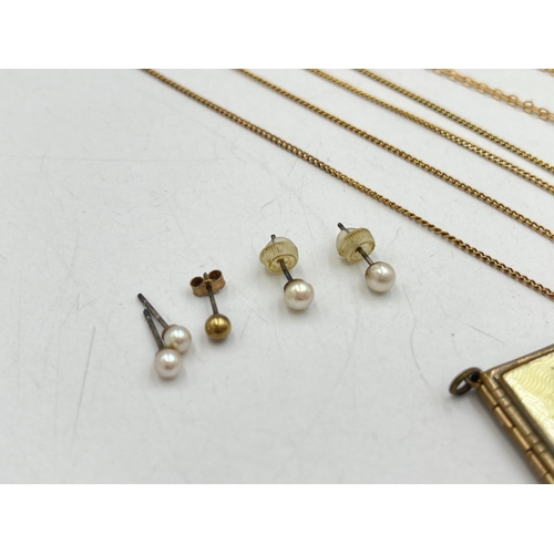 2084 - A collection of jewellery to include yellow metal pendant necklaces, yellow metal guilloche enamel p... 