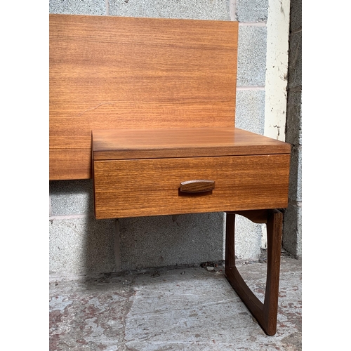 17 - A mid 20th century G Plan Quadrille teak headboard with two fitted bedside tables - approx. 92cm hig... 