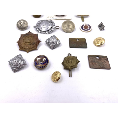 2244 - A collection of badges and plaques to include two Rolls Royce Crewe Division brass plaques, two Roll... 