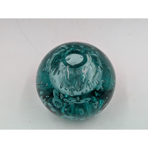 356 - A Victorian hand blown bubbled glass dump/inkwell - approx. 13cm high