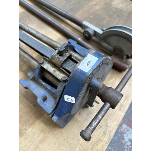 1038 - Two items, one Hilmore type GL Minor pipe bender and one Record 52.½ D bench vice