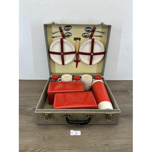 545 - A mid 20th century Brexton picnic set