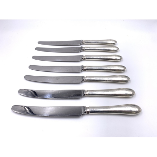 2130 - A set of twelve William Yates Ltd hallmarked Sheffield silver handled butter knives, dated 1985 - ap... 