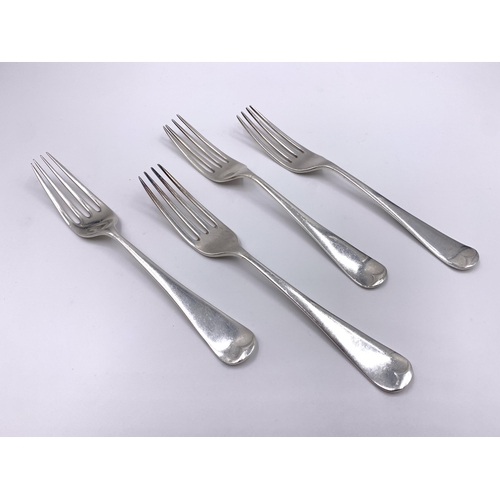 2133 - A set of four George V Martin Hall & Co Ltd hallmarked Sheffield silver dinner forks, dated 1920 - a... 