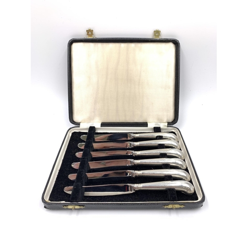 2146 - A cased set of six hallmarked Sheffield silver handled butter knives - approx. gross weight 154g