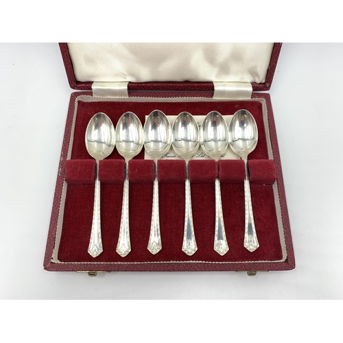 2147 - A cased set of six Elizabeth II Francis Howard Ltd. hallmarked Sheffield silver teaspoons, dated 196... 