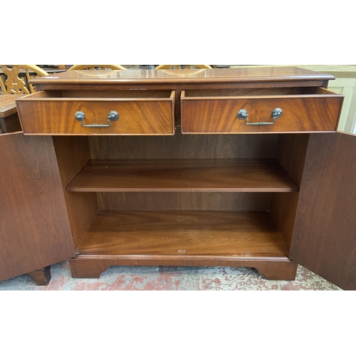 108 - An Ian Smith Reproductions mahogany sideboard - approx. 86cm high x 98cm wide x 37cm deep