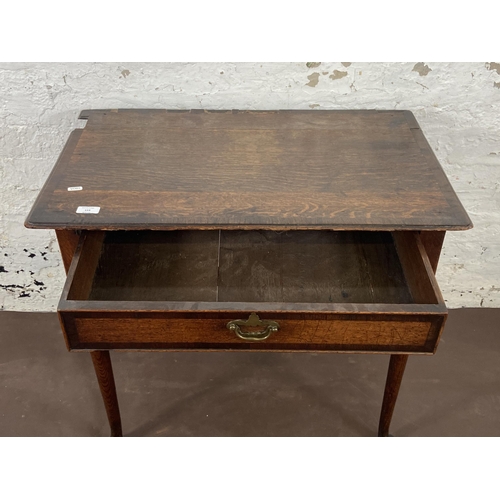 153 - A George III oak and mahogany crossbanded lowboy/side table