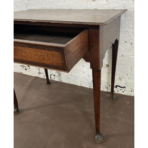 153 - A George III oak and mahogany crossbanded lowboy/side table