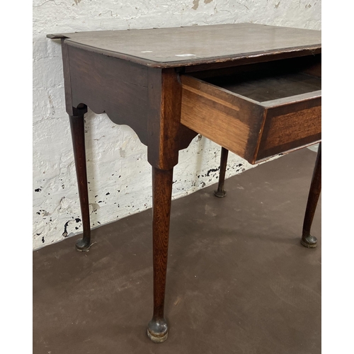 153 - A George III oak and mahogany crossbanded lowboy/side table