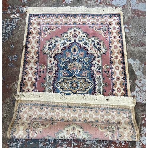 47 - A Shirvana Traditional Persian design rug - approx. 160cm x 92cm