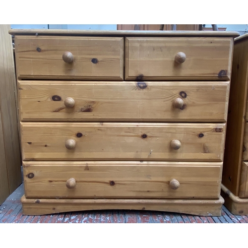 98 - A pine chest of drawers - approx. 75cm high x 84cm wide x 40cm deep