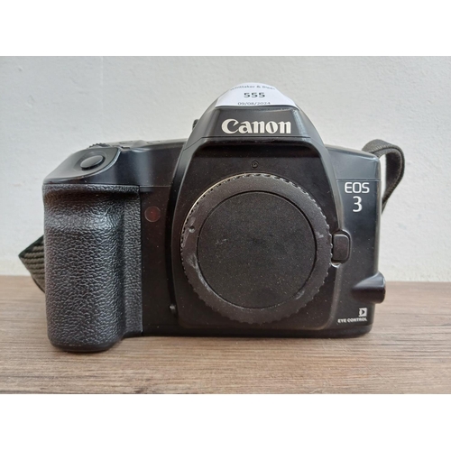 555 - A Canon EOS 3 35mm SLR camera body