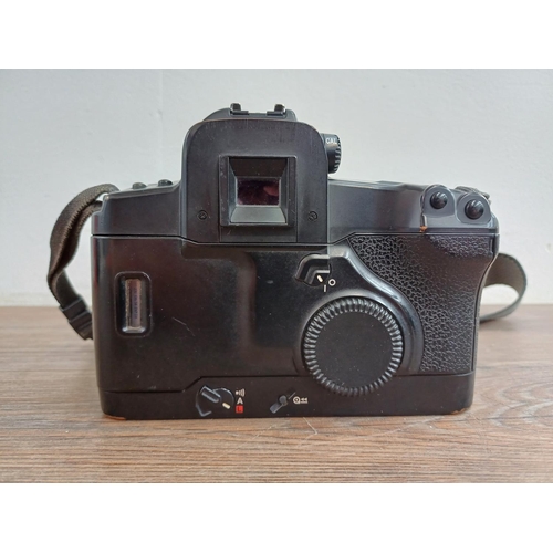 555 - A Canon EOS 3 35mm SLR camera body