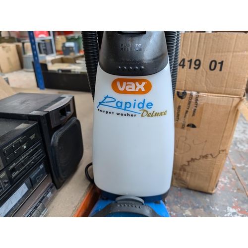 739 - A Vax Rapide Deluxe carpet washer