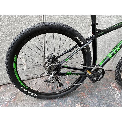 1011 - A Carrera Hellcat Ltd. Edition men's mountain bike