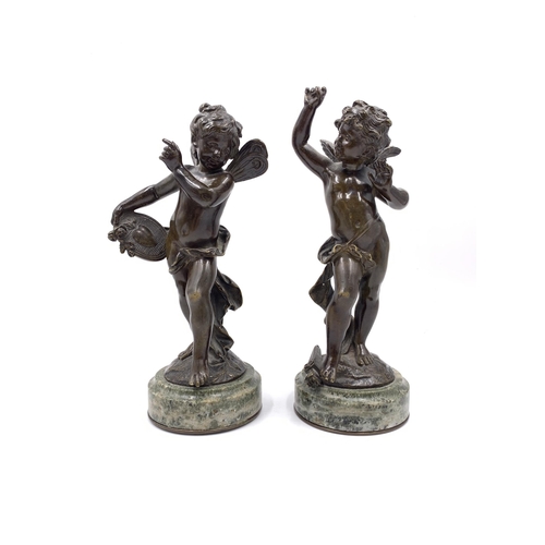 2157 - A pair of bronze cherub sculptures on circular mottled marble plinths, after Auguste Moreau - approx... 