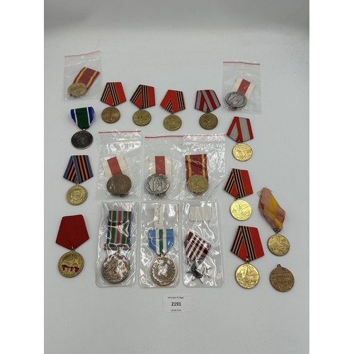 2191 - Twenty military medals to include USSR, United Nations, South African Police Service etc.